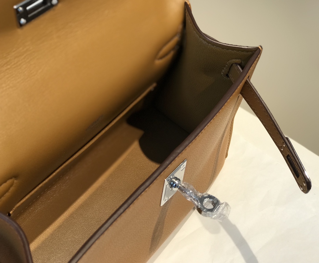 H**mes kelly pochette