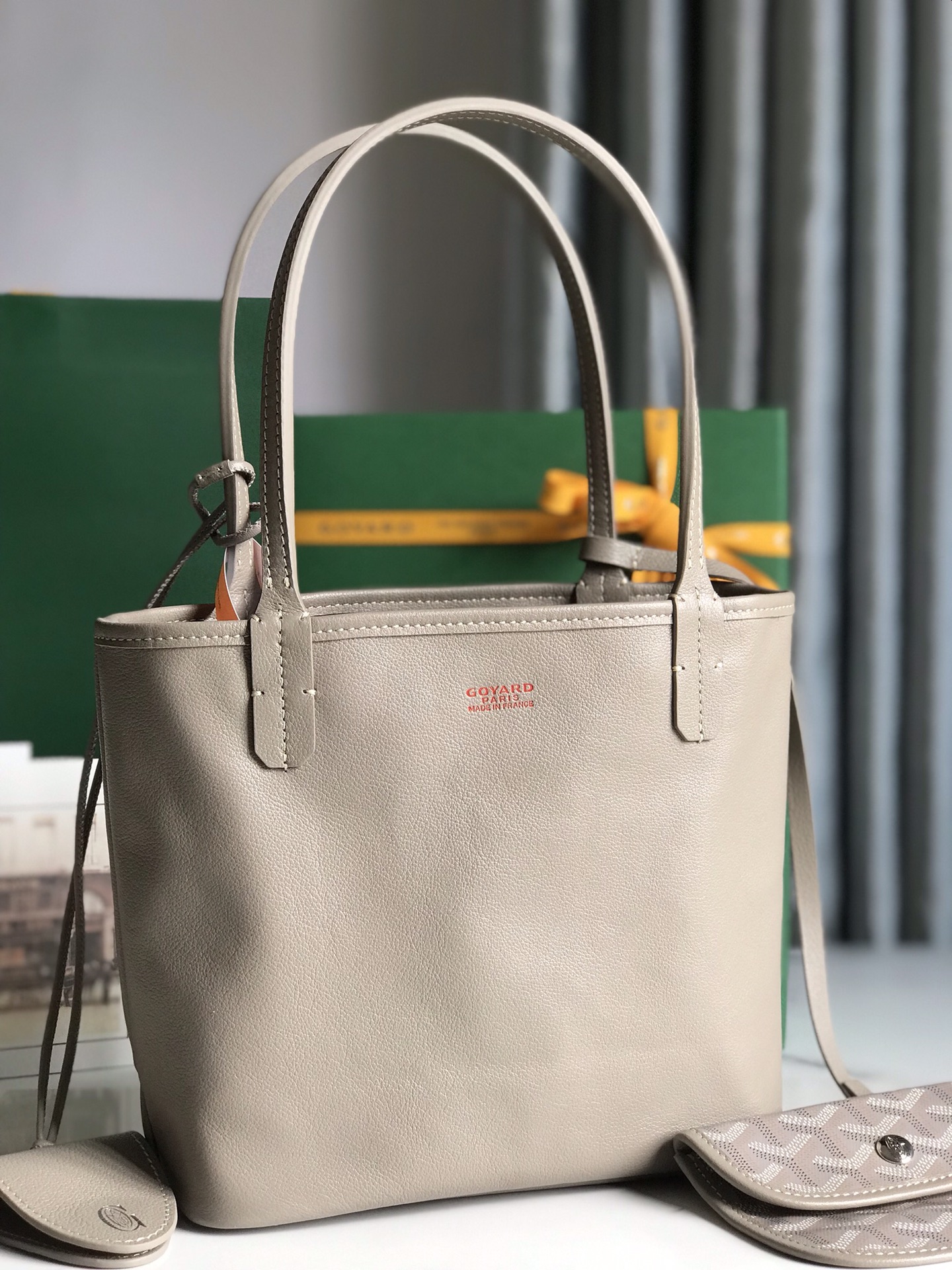 Reversible Anjou
