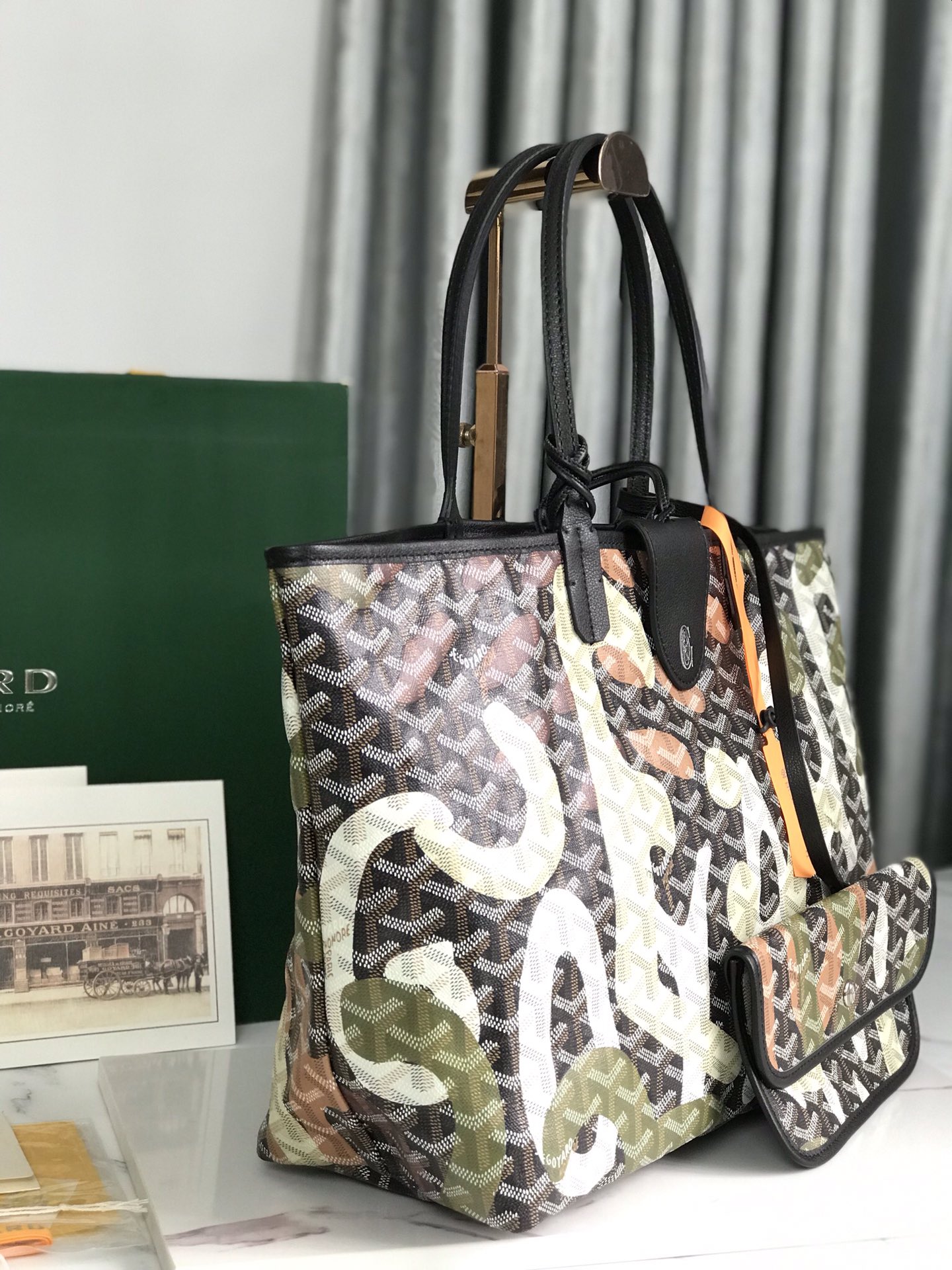saint L**is tote bag