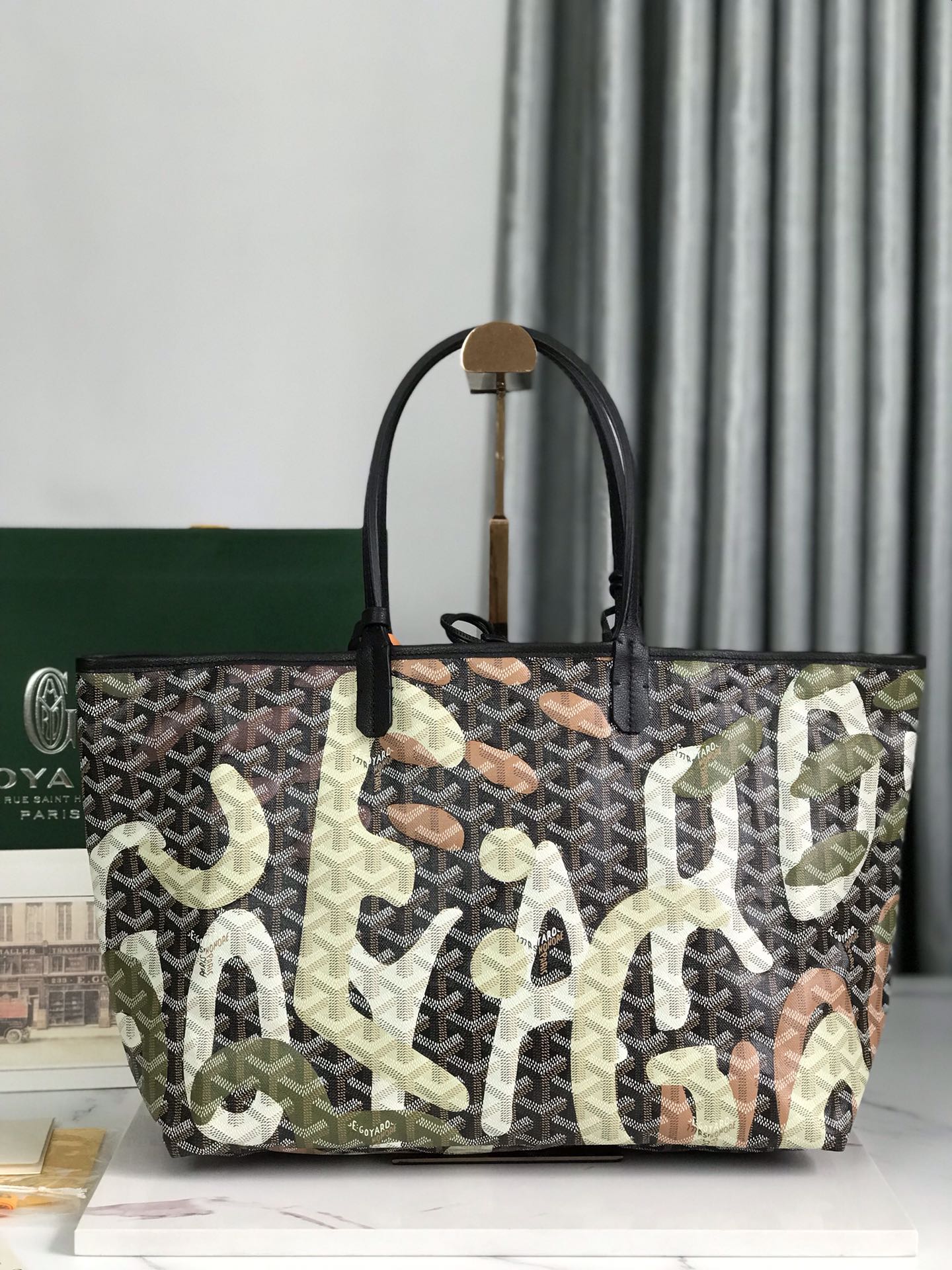 saint L**is tote bag