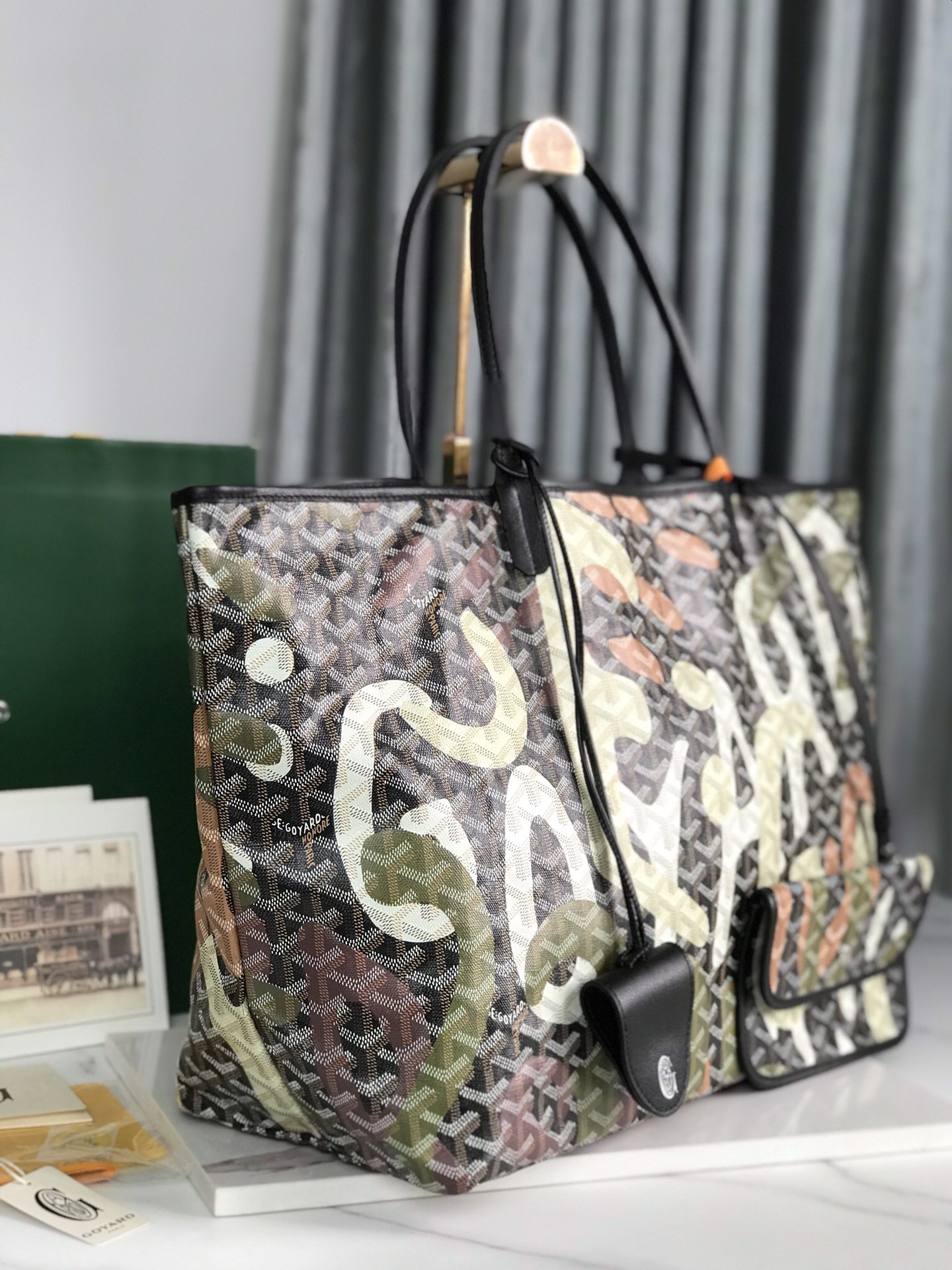 saint L**is tote bag