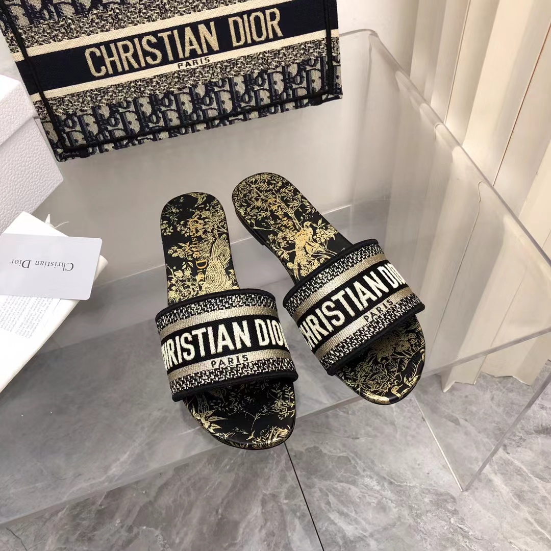 D*or slippers