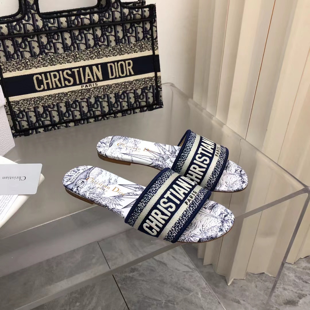 D*or slippers