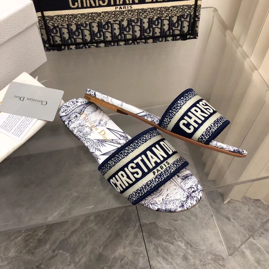 D*or slippers