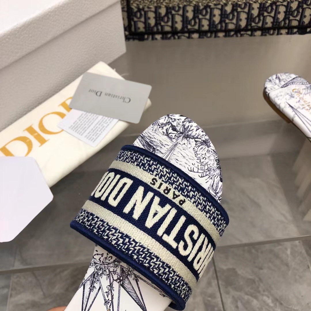 D*or slippers