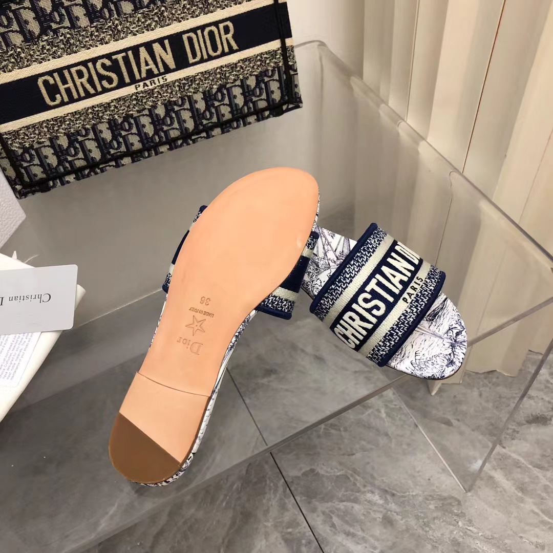 D*or slippers