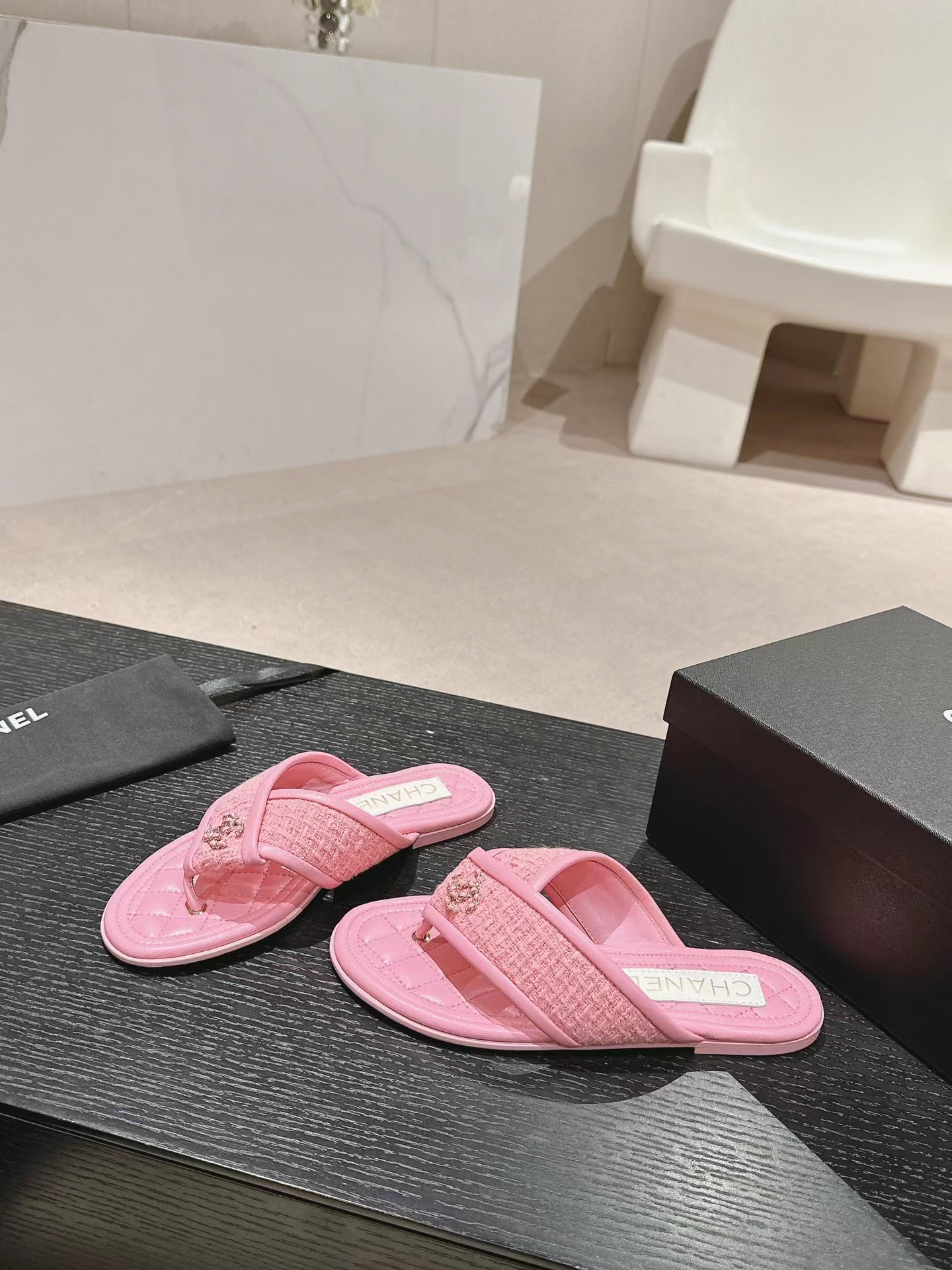 Ch*el slippers