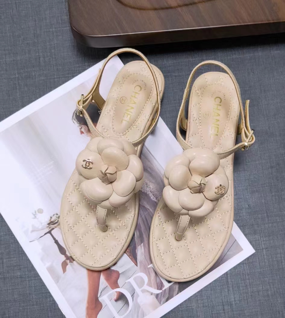 Ch*el cc logo leather  flat