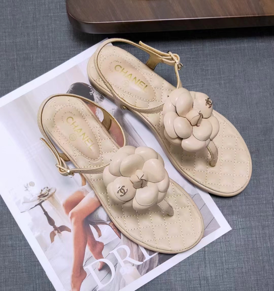 Ch*el cc logo leather  flat