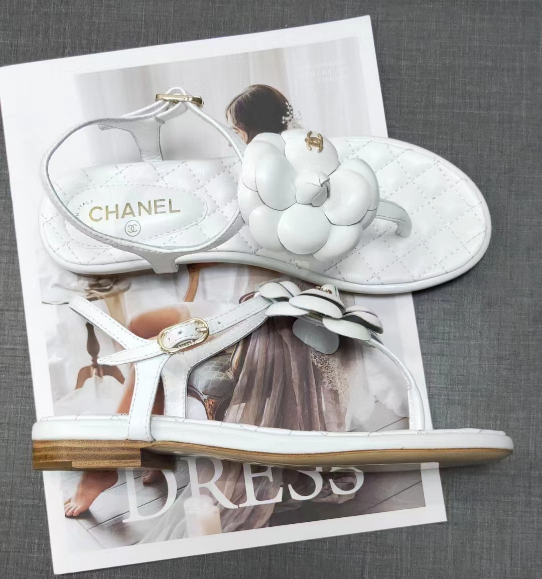 Ch*el cc logo leather flat