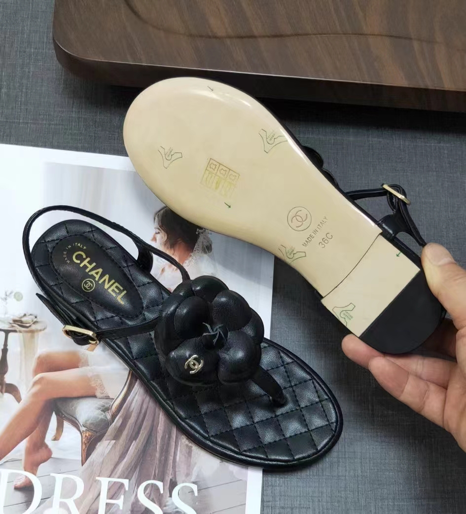 Ch*el cc logo leather  flat