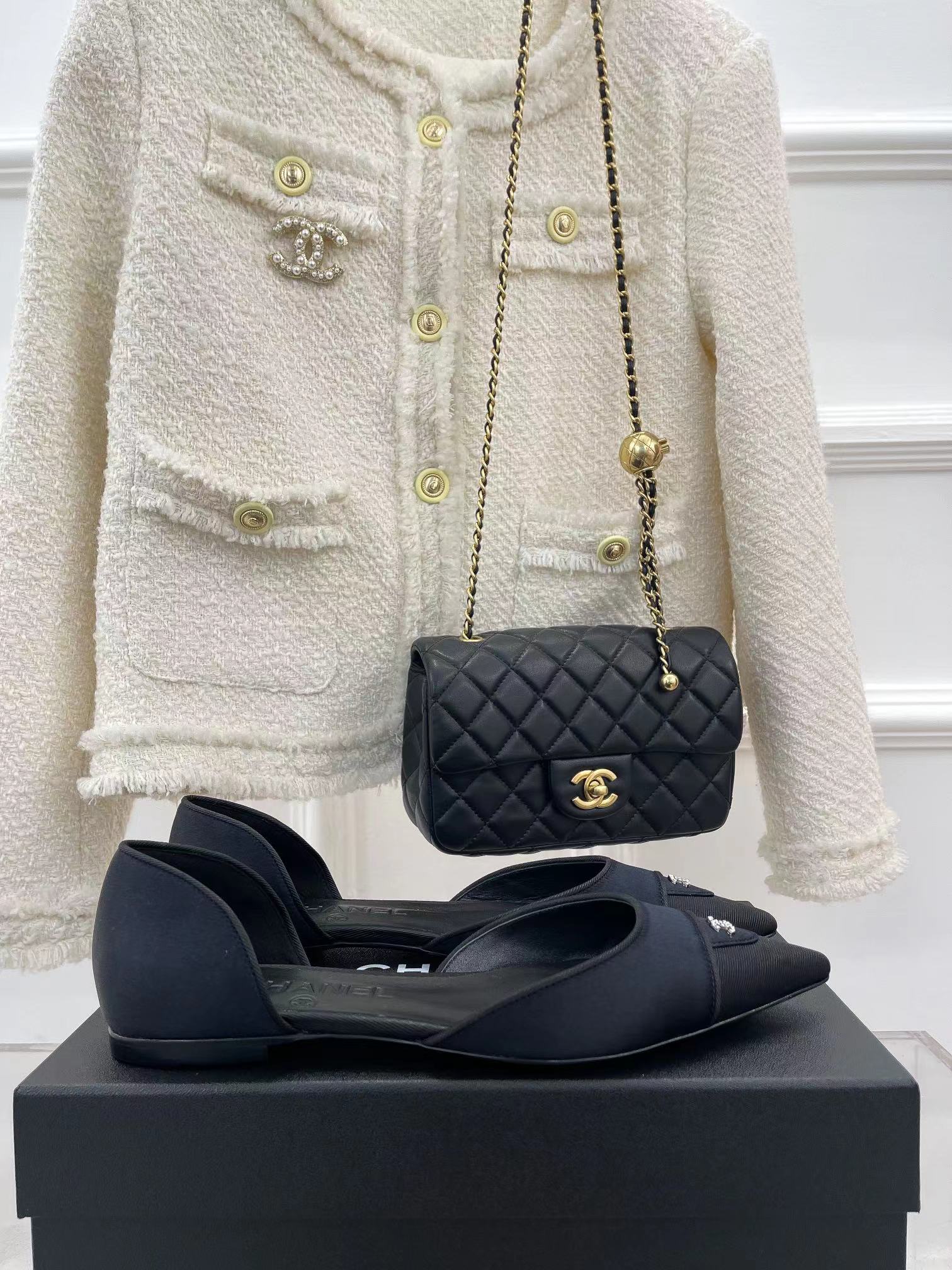 Ch*el ballet flats