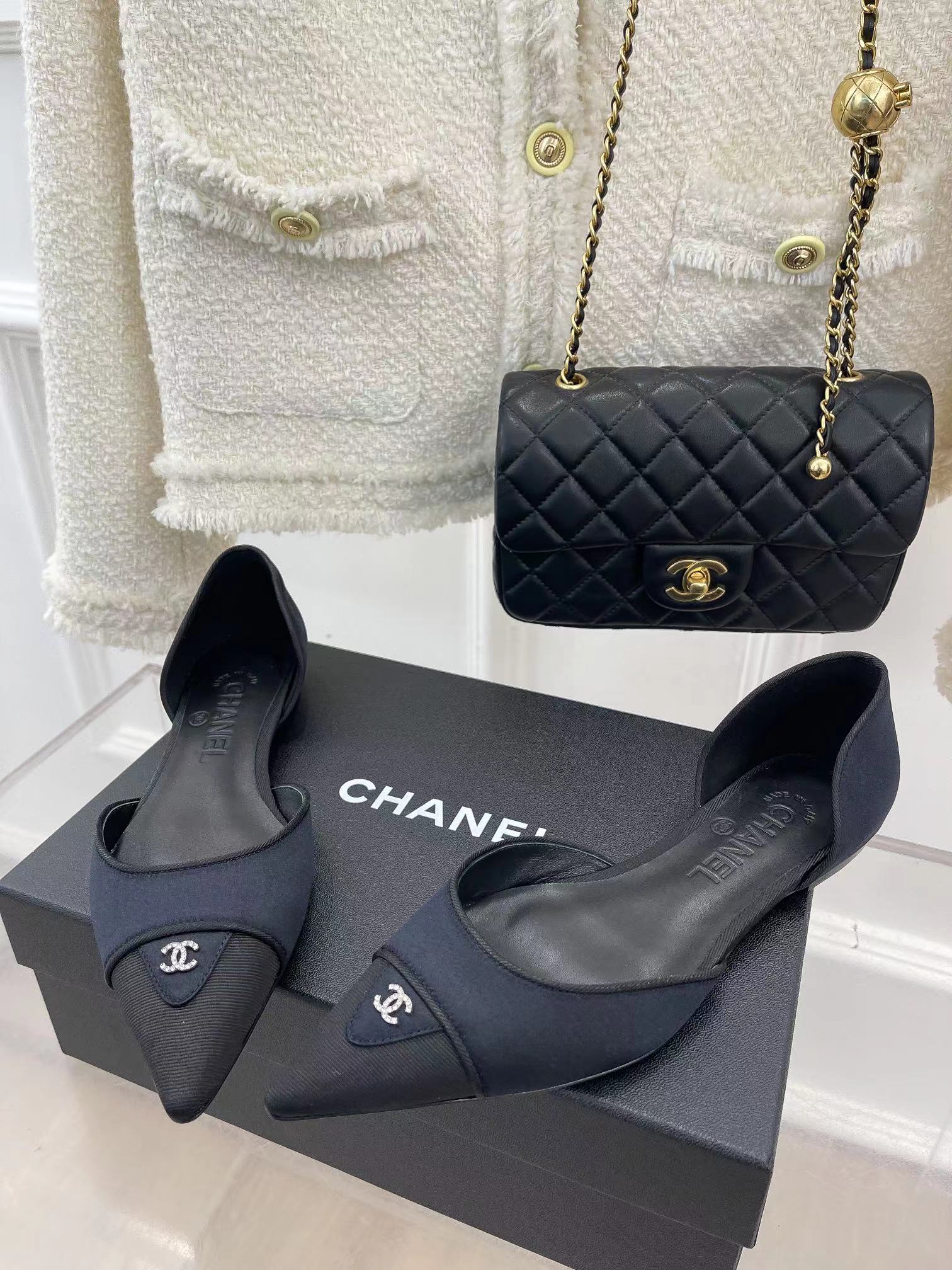 Ch*el ballet flats