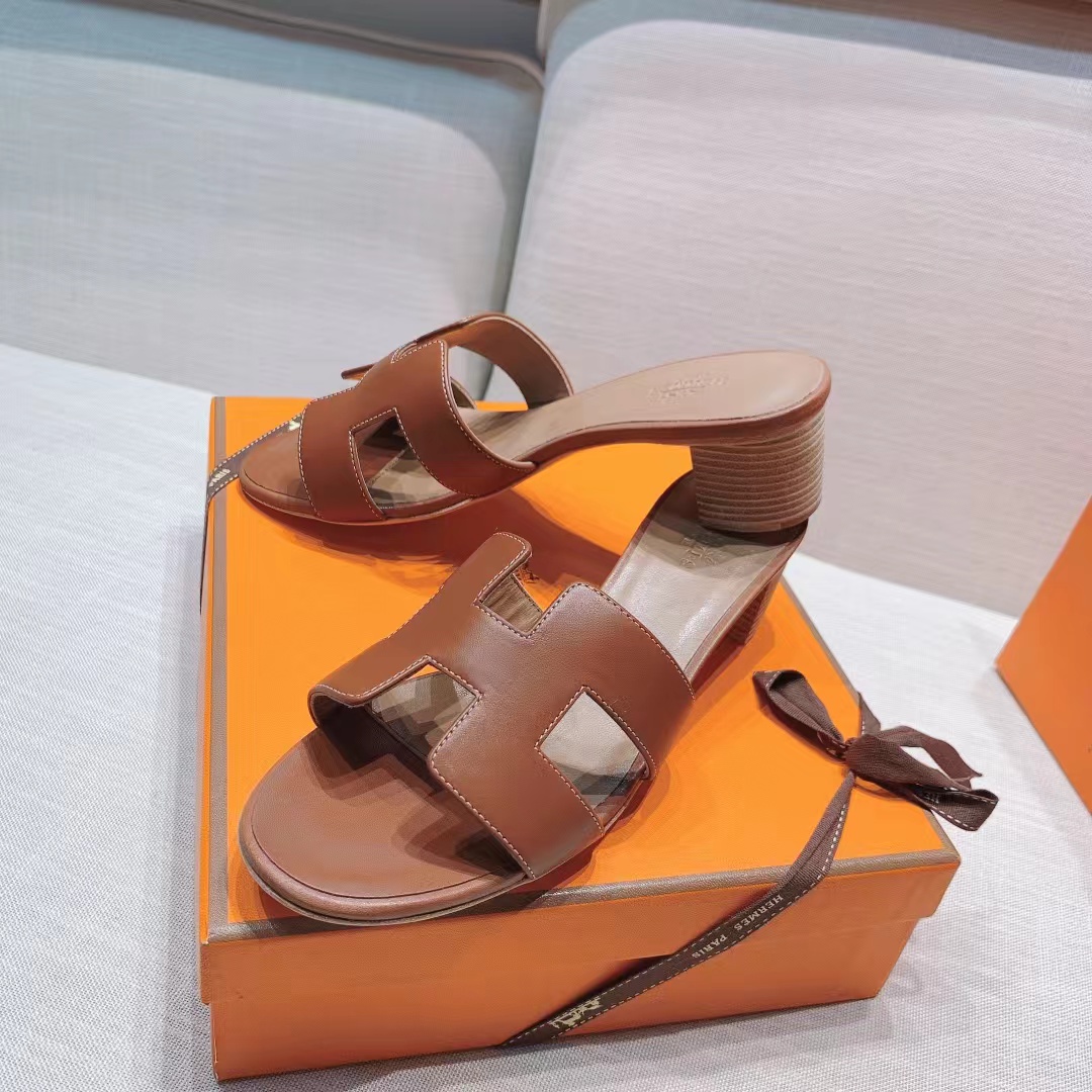 H**mes oran sandals