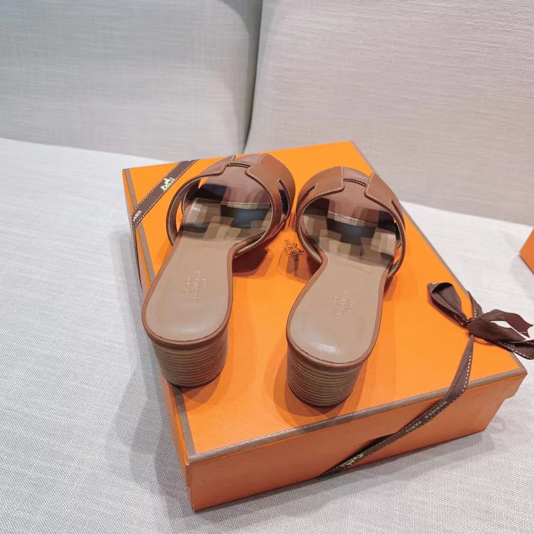 H**mes oran sandals