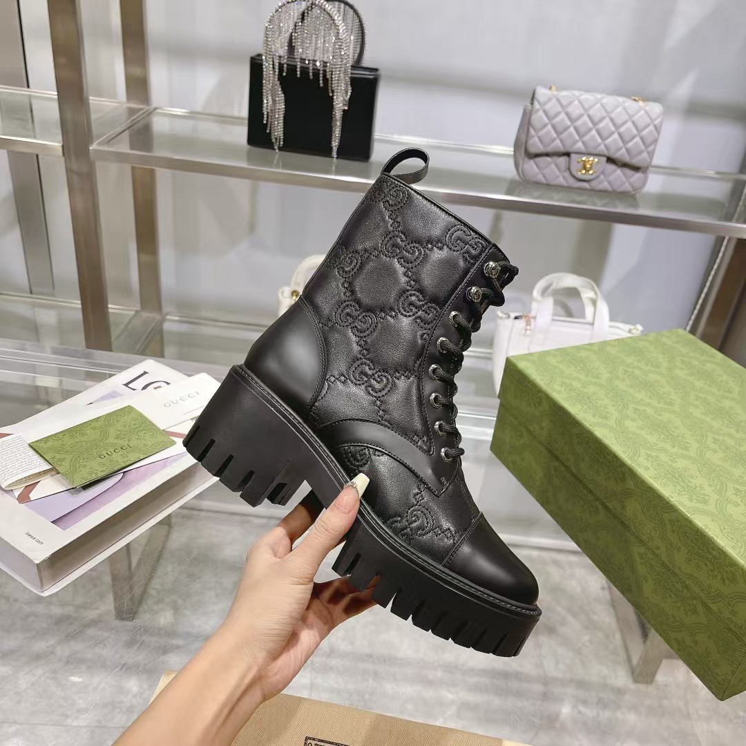 G*u*i gg lace-up ankle boots