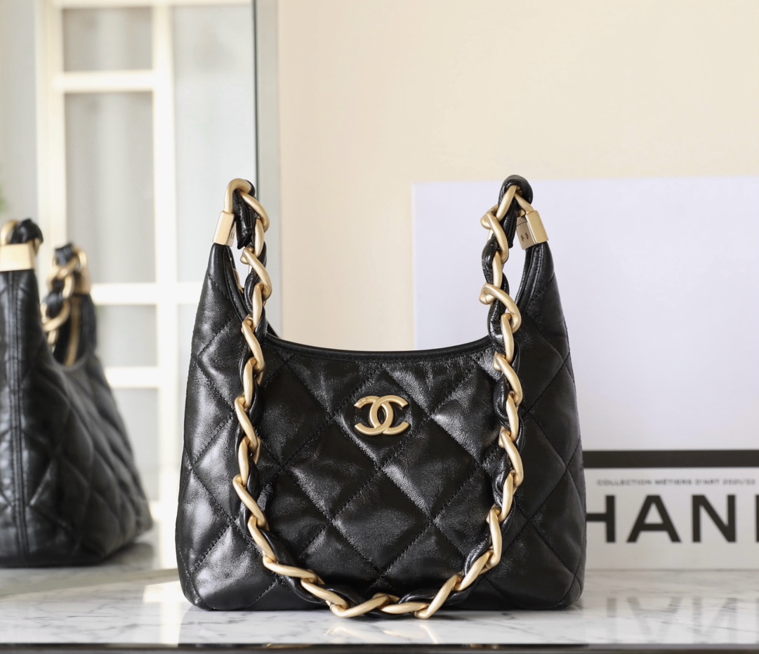𝖡𝗈𝗇𝖺𝗎𝖽𝗈 Hobo bag