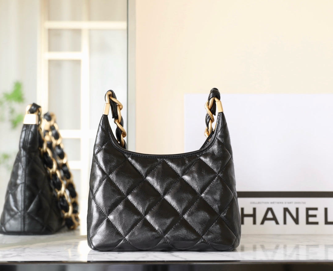 𝖡𝗈𝗇𝖺𝗎𝖽𝗈 Hobo bag