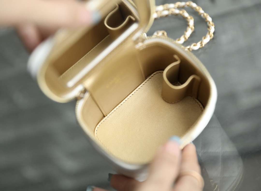 𝖦𝖺𝗂𝖾𝗋𝖺 mini box