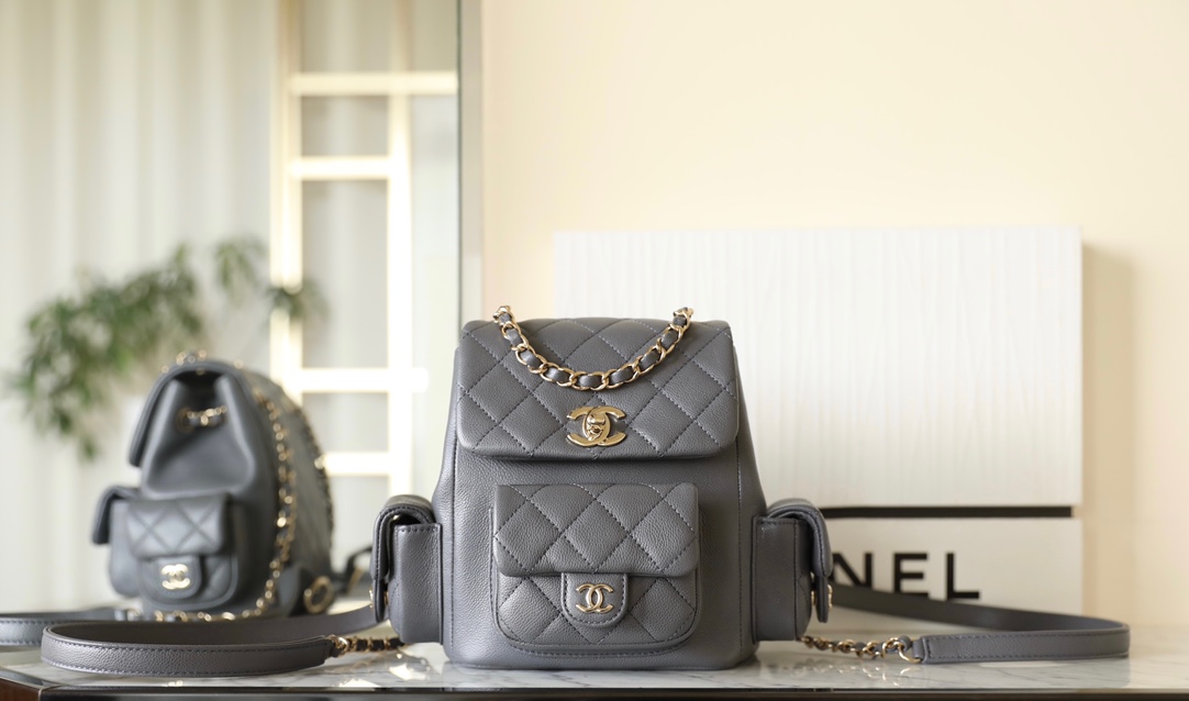 Ch*el backbag