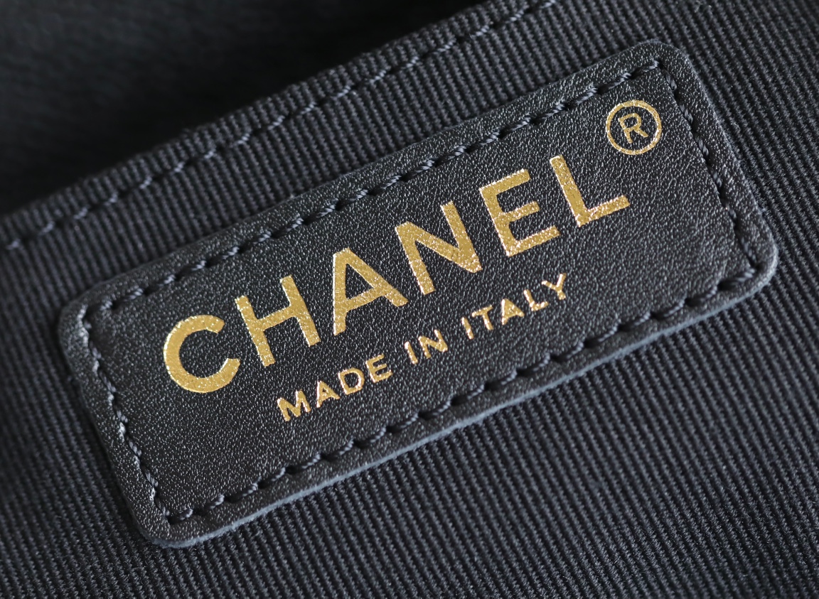 Ch*el backbag