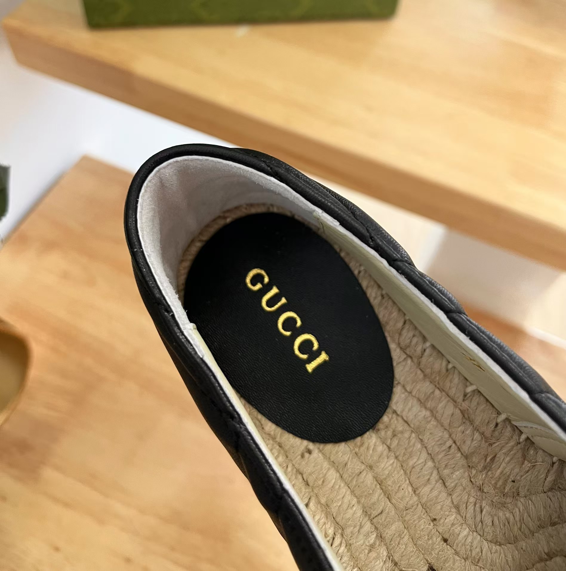 G*u*i pilar gg matelassé espadrille flats