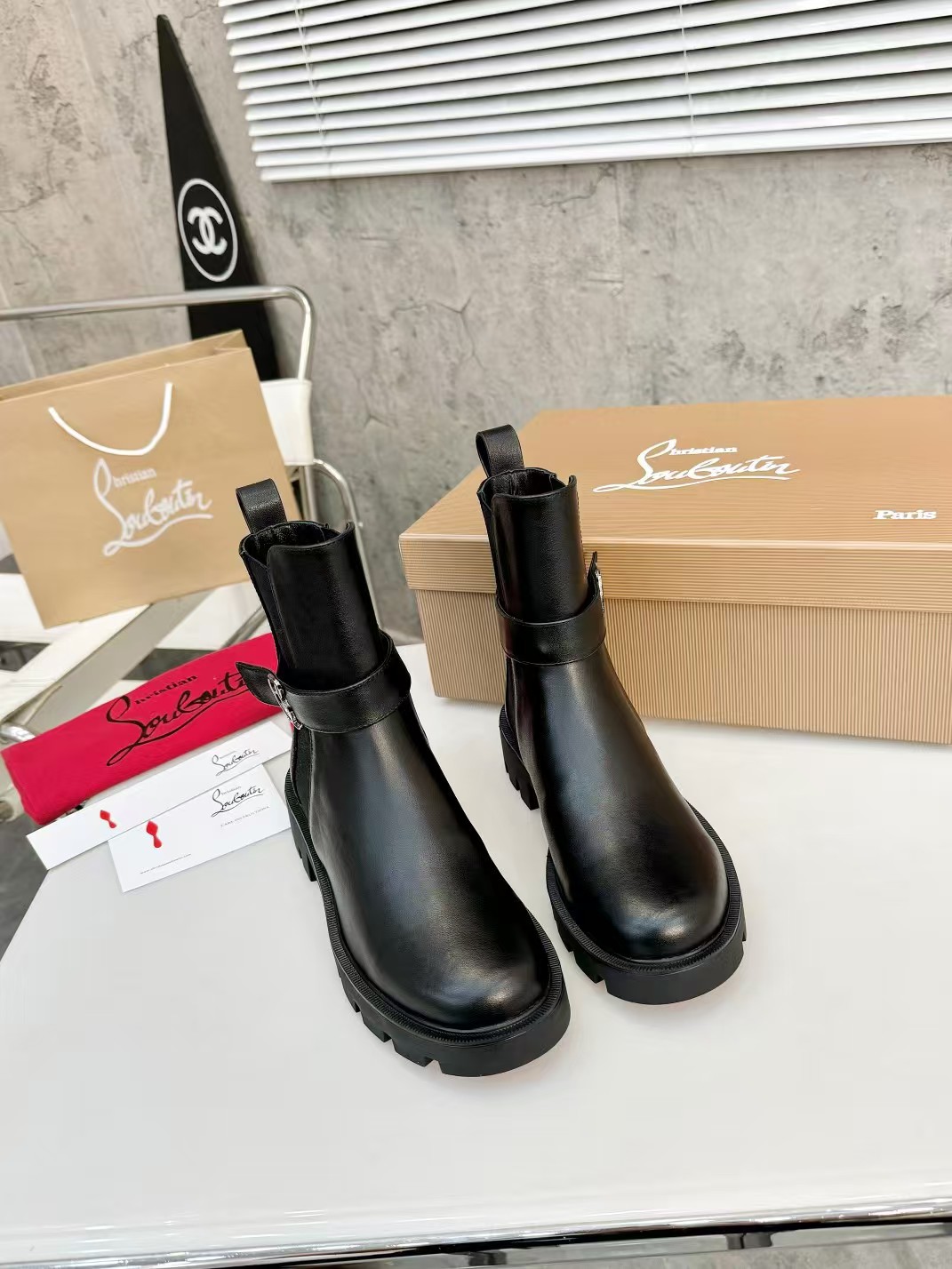 Ch**an louboutin chelsea booty