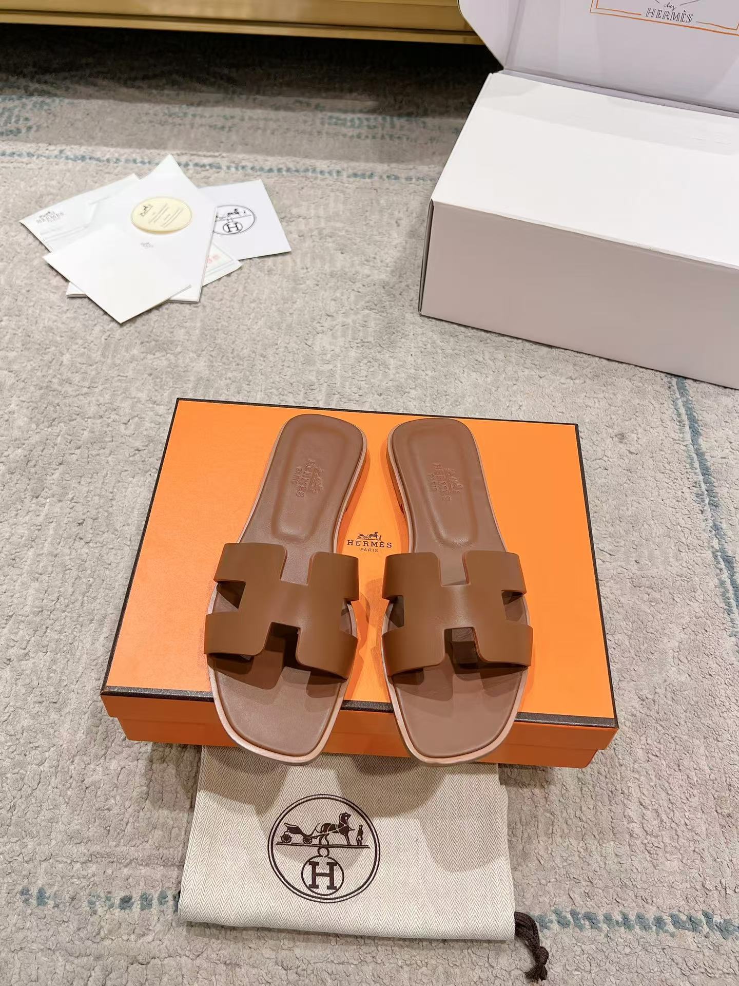 Hermès Oran leather sandal