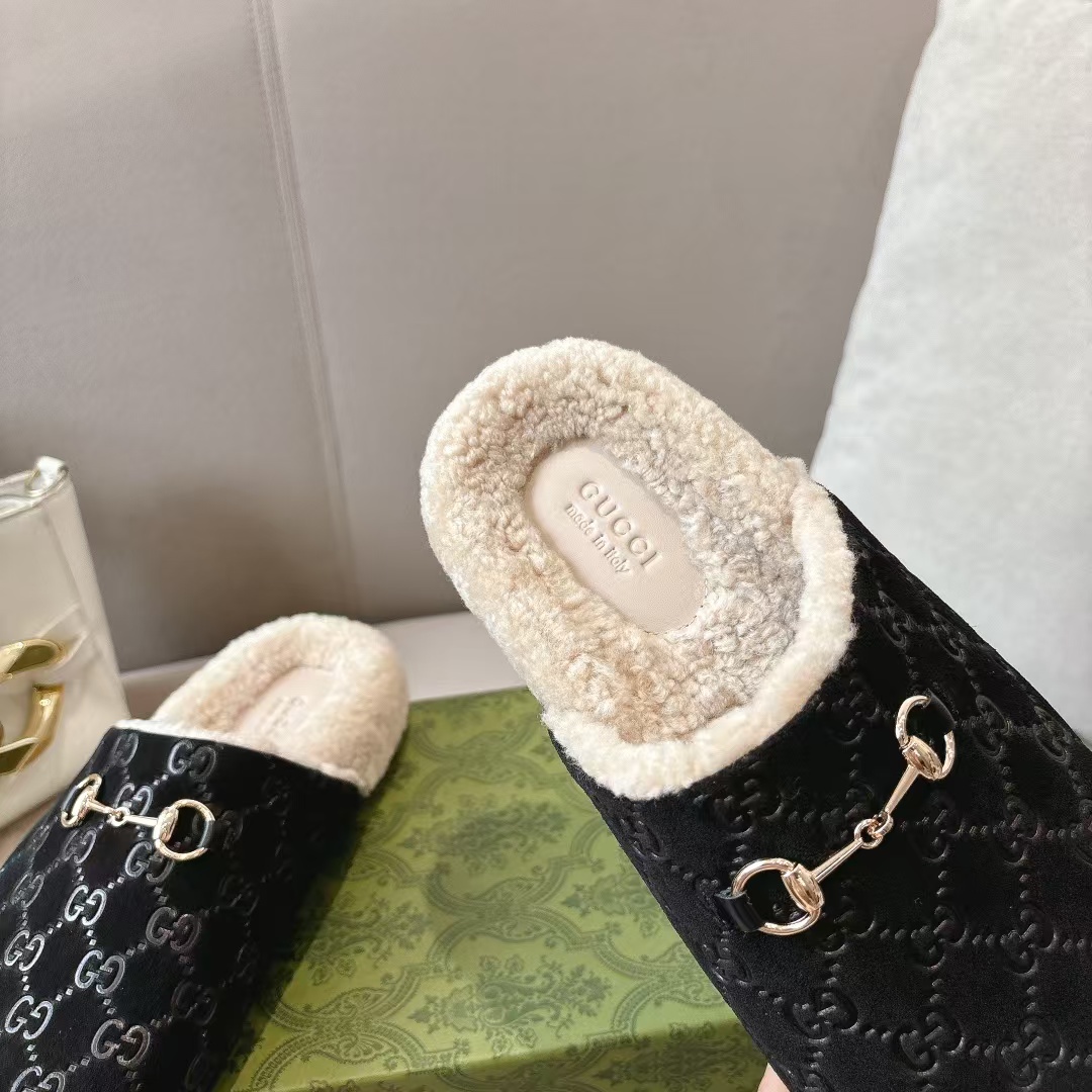 G*u*i women’s horsebit slipper