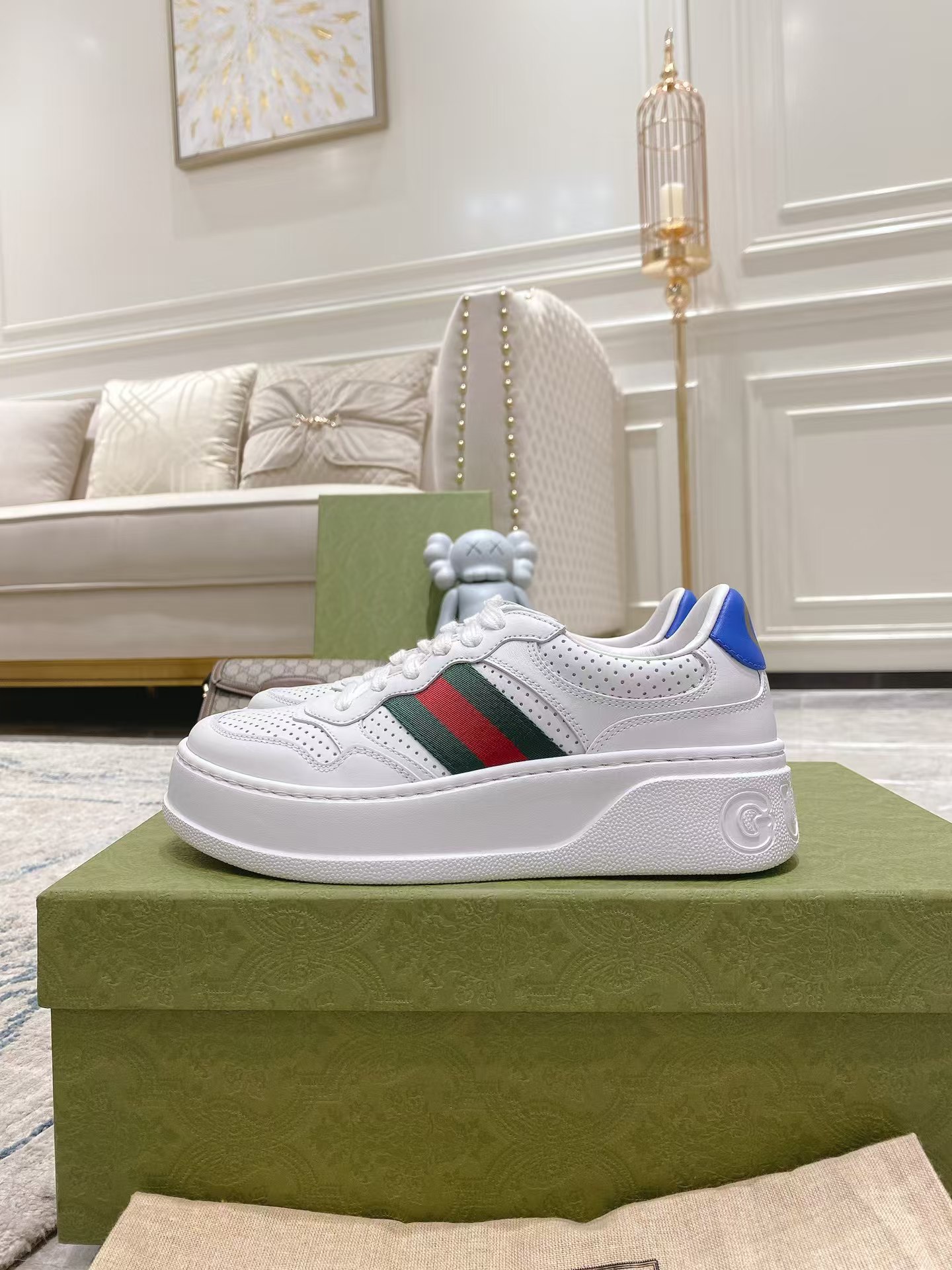 G*u*i leather sneaker with web