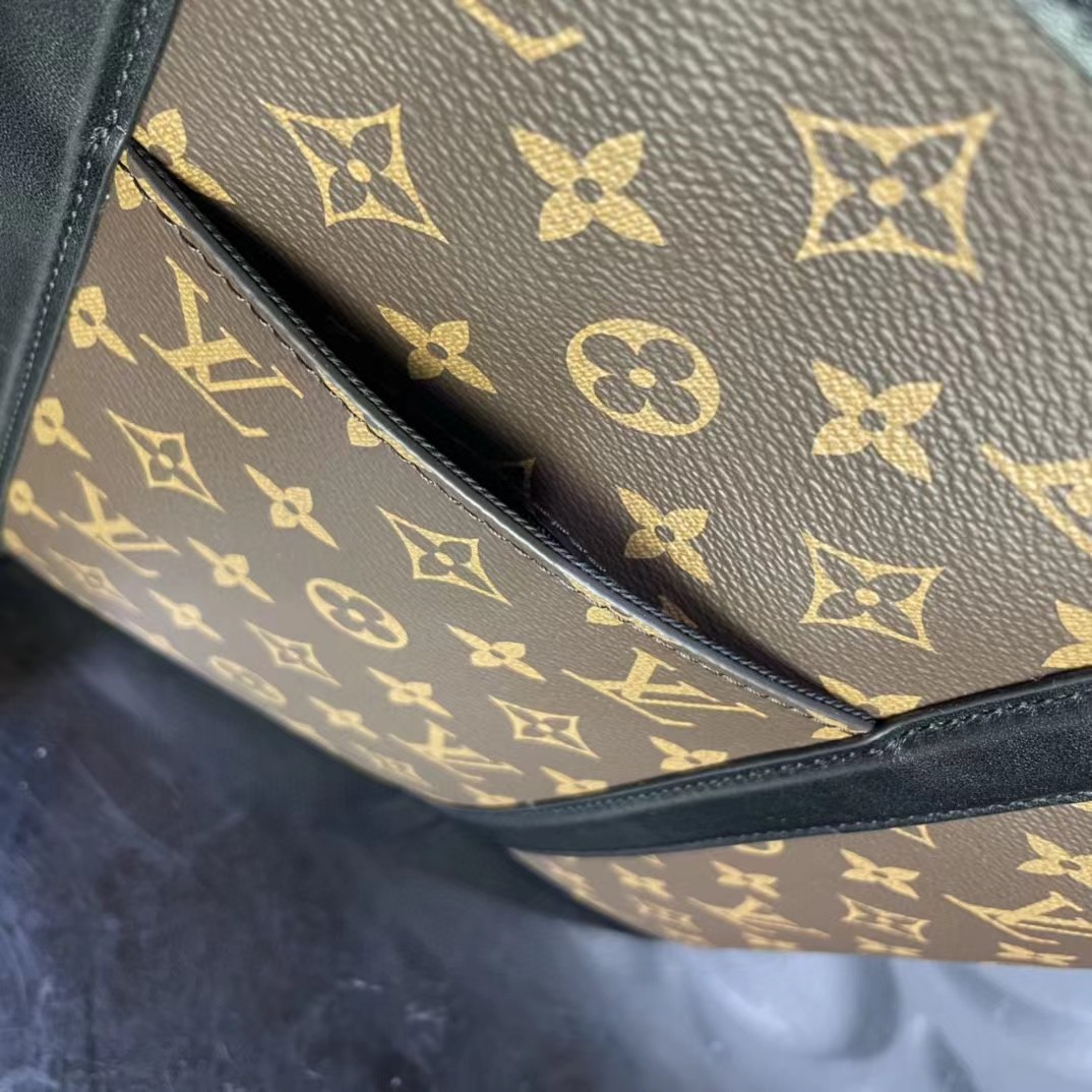 l**is V*t*n monogram macassar weekend tote gm